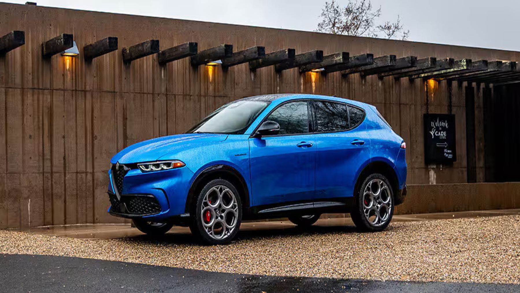 gcn.com - Edwin O. - Alfa Romeo updates 2026 Tonale with refreshed design and drops plug-in hybrid variant