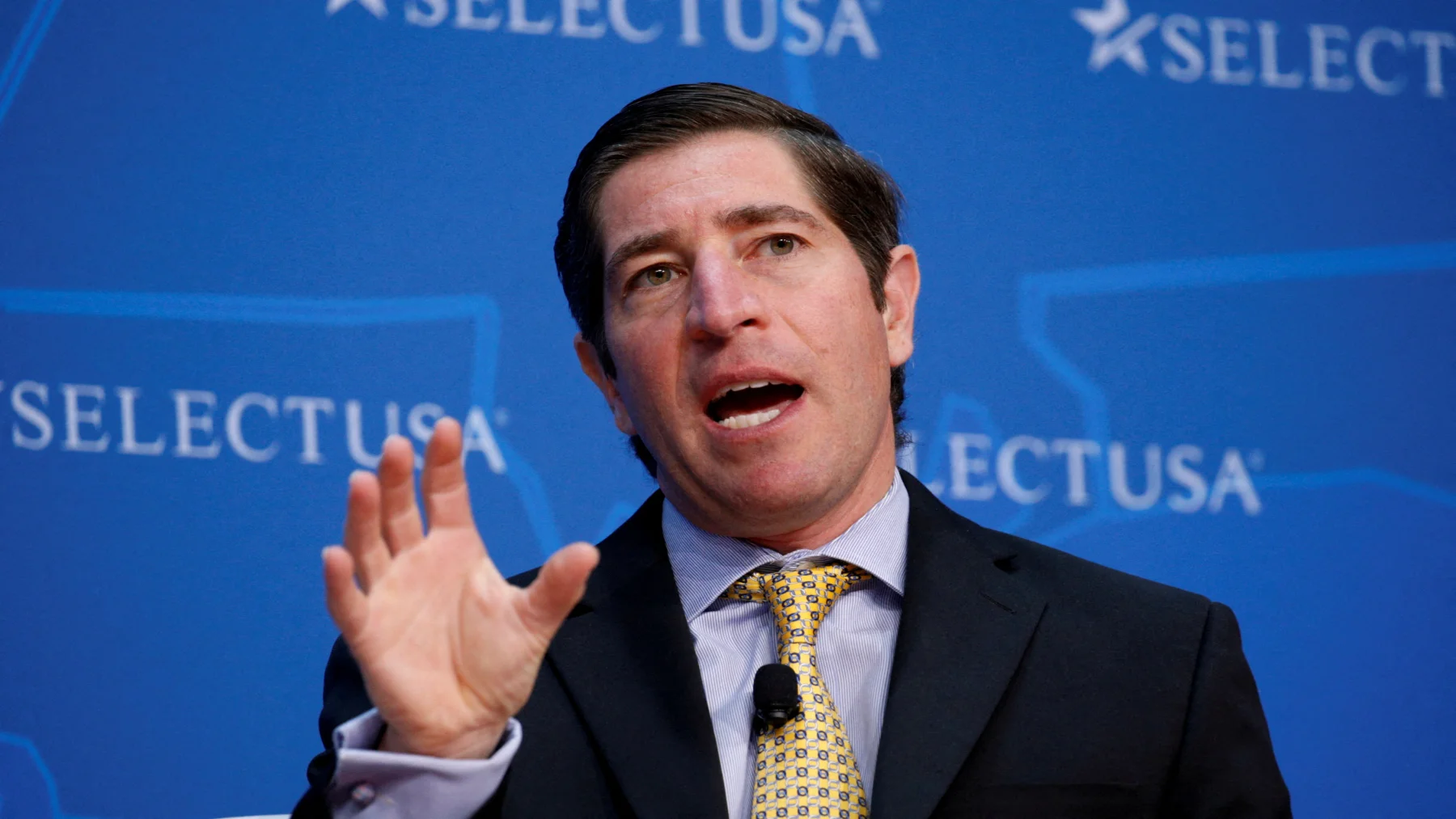 Trump HR chief: 300,000 US jobs cut 1 Trump job cuts