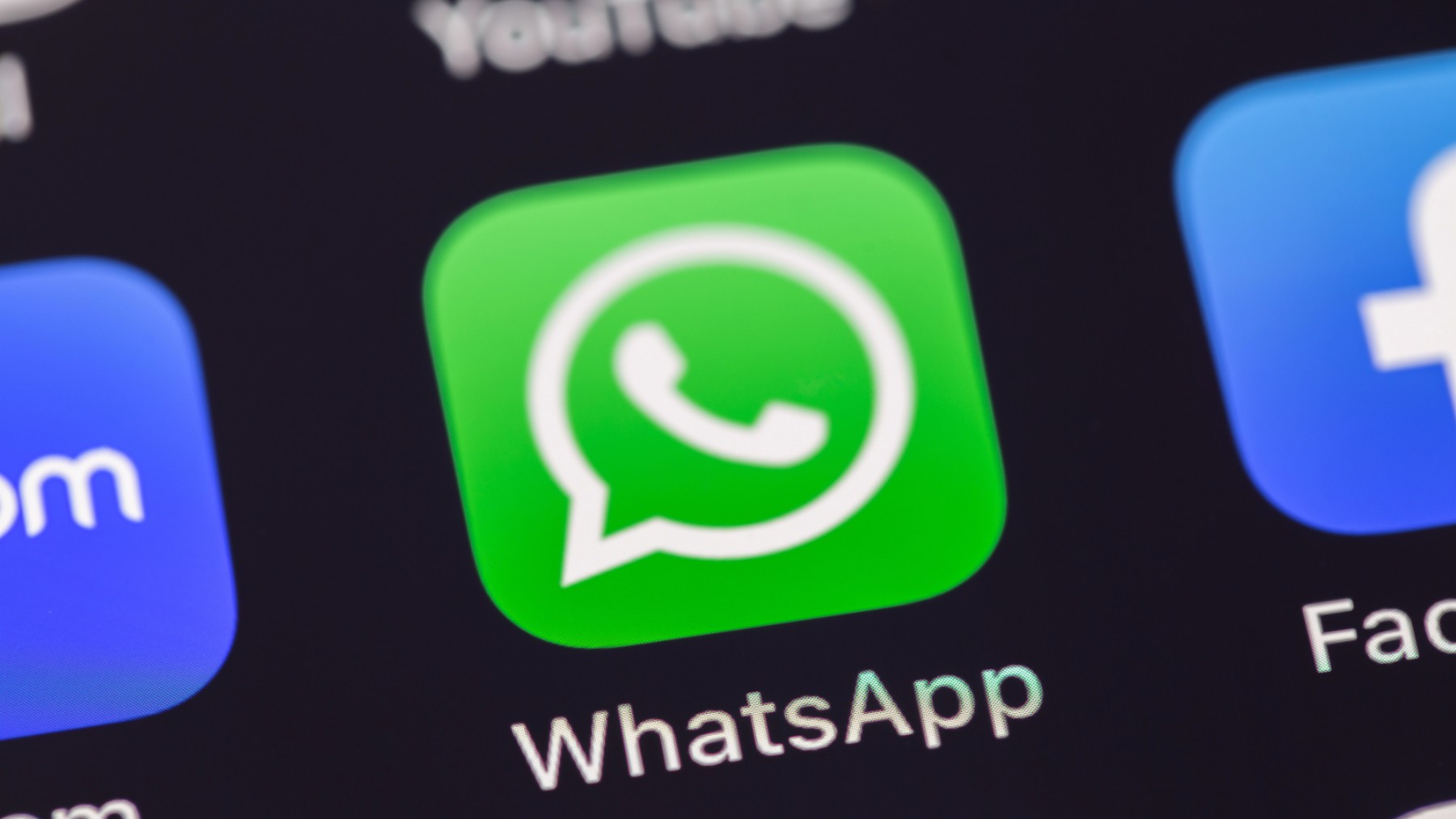 Russia limits Telegram and WhatsApp calls, citing legal violations