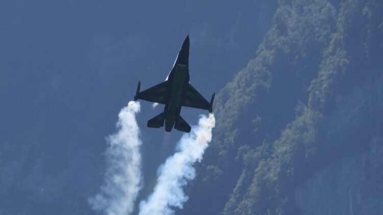 France deploys Rafale jets