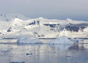 Antarctic ice core 1.2 million years of climate record