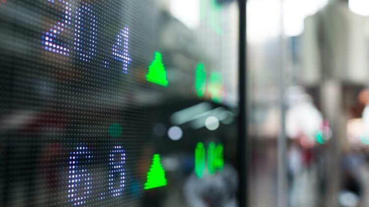 Iran’s economy slides toward collapse amid renewed sanctions pressure 1 Iran