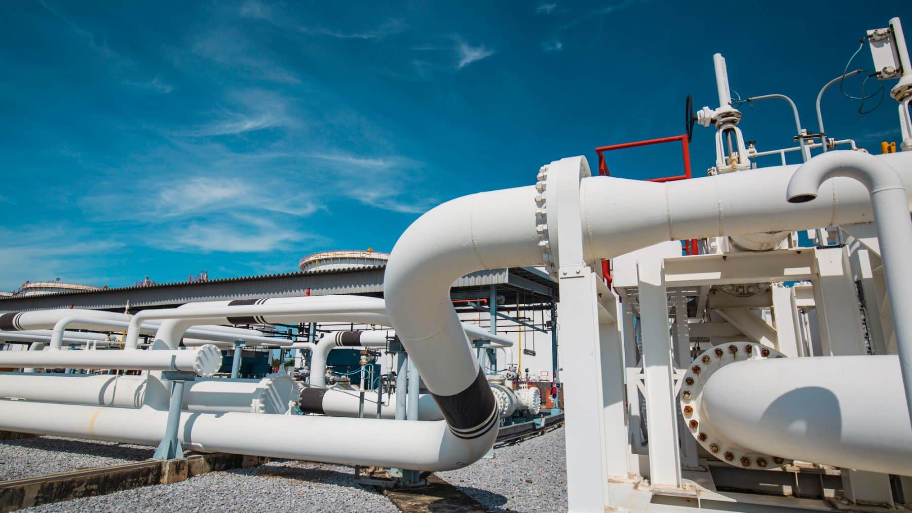 Brussels proposes first EU ban on Russian LNG starting in 2026
