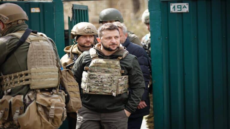 Zelenskyy calls for aid
