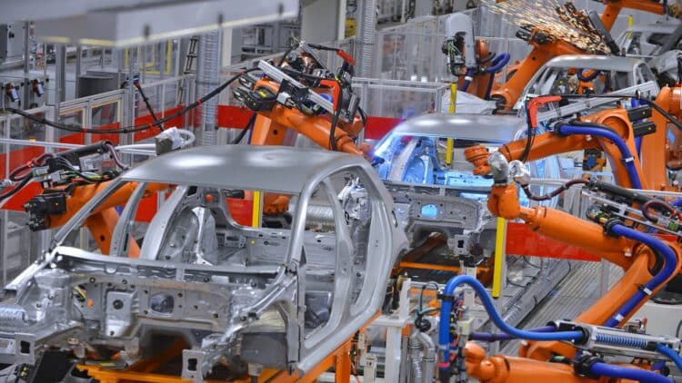 Jeep relocates Compass production to Illinois to sidestep trade tariffs 1 Jeep production