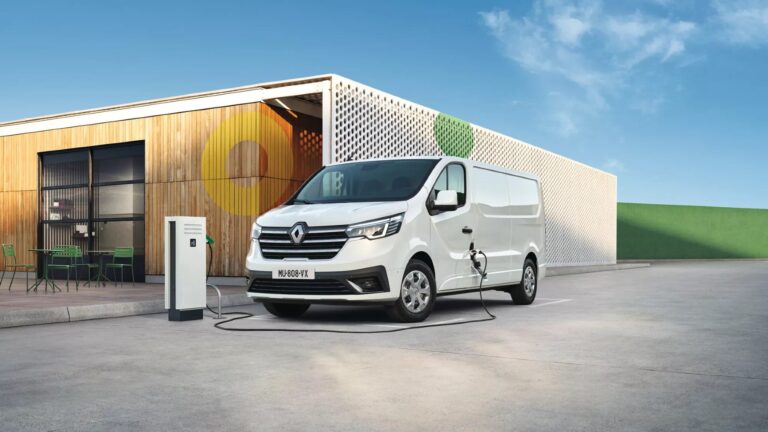 Trafic Van E-Tech Electric