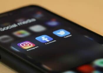 Australia implements nationwide social-media limits for minors