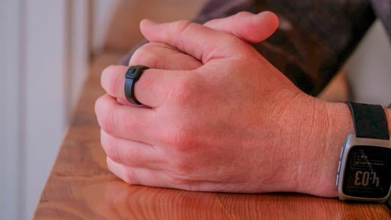 Pebble unveils their new Smart Ring, Index 01