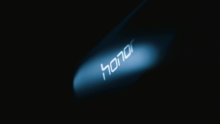 Honor to release an ai-driven robot phone