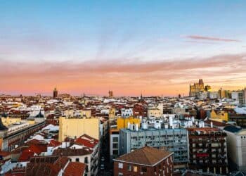 Spain tops global rankings as the most attractive destination for digital nomads in 2025