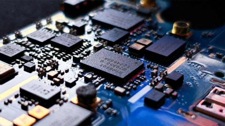 GEX131 GPU server
