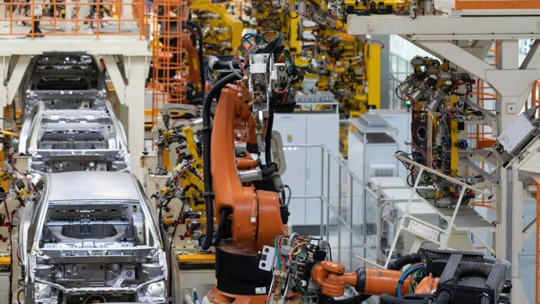 Nationwide electric-vehicle market data chart