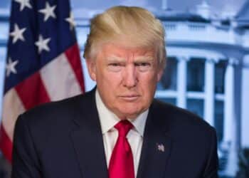 Former U.S. President Trump intensifies his rhetoric about annexing Greenland during a speech at the World Economic Forum in Davos, drawing criticism and concern from European leaders