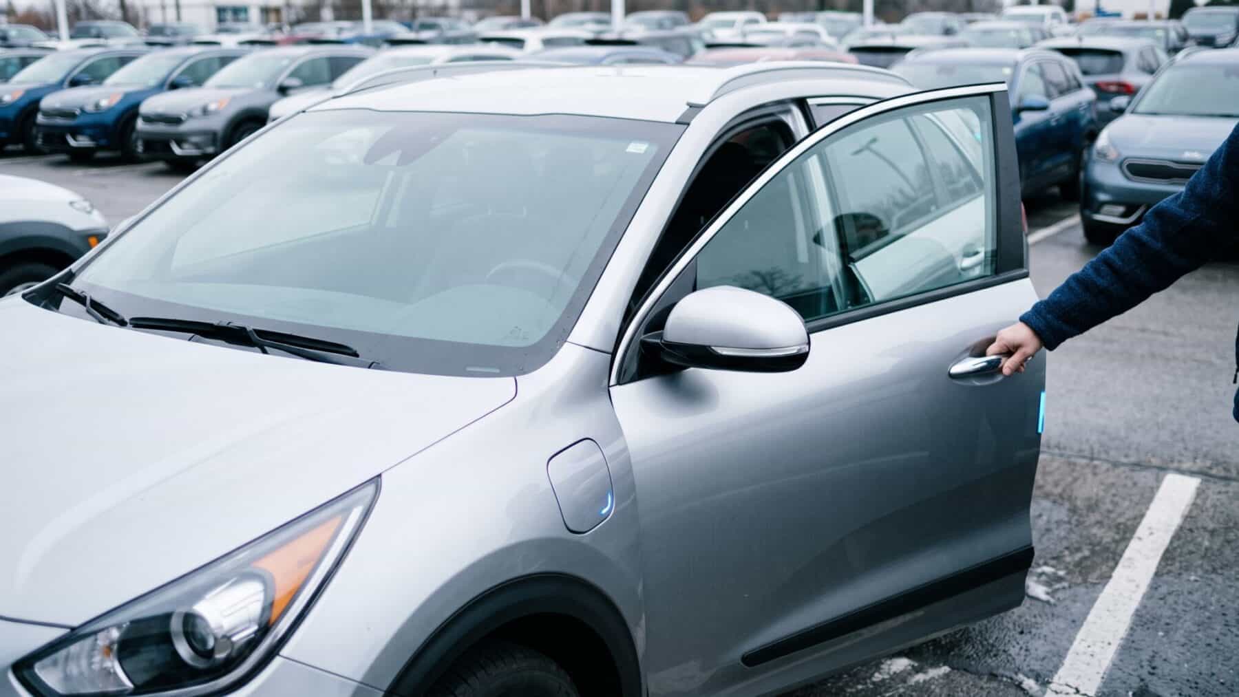 gcn.com - Hugo Rojas - Around 215,000 leased electric cars are returning to US dealer lots this year, and three-year-old models now retain just 66 percent of their original price, the lowest in five years