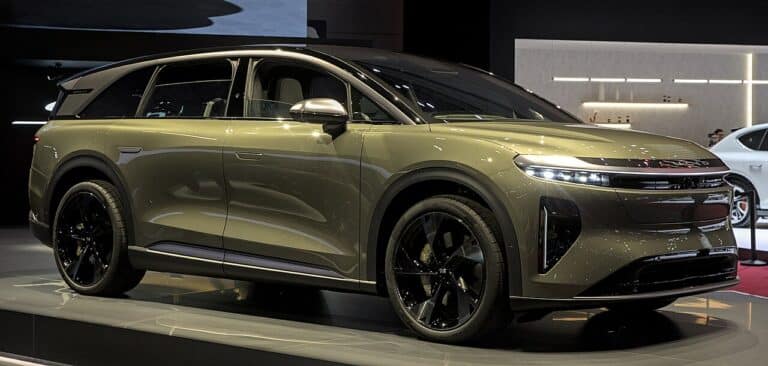 Electric SUV accelerating, now the fastest three-row SUV, lucid suv