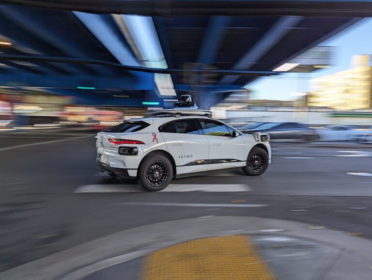 Waymo expands driverless service by 250 square miles in five cities